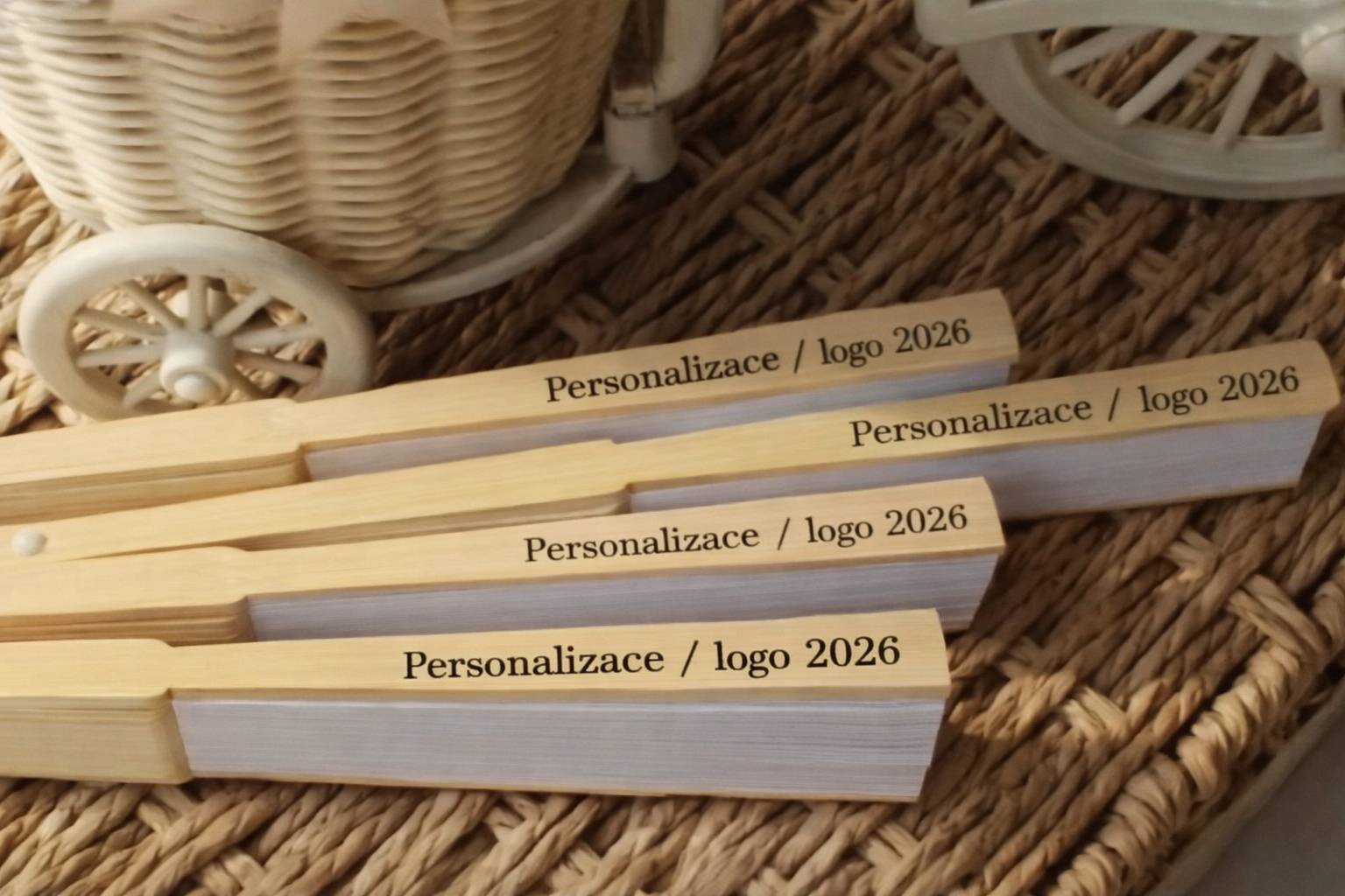 Krásné vějíře s potiskem